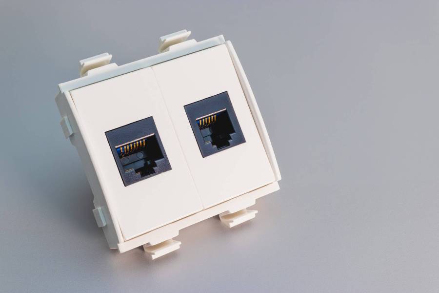 Przekaźnik bistabilny dopuszkowy 2 kanałowy 230 vac w nowoczesnych instalacjach elektrycznych
